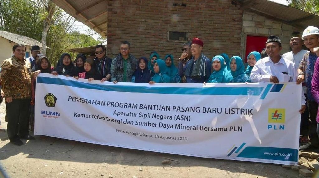 Atas Nama Cinta, Pegawai ESDM Beri Kado Listrik Gratis ke NTB
